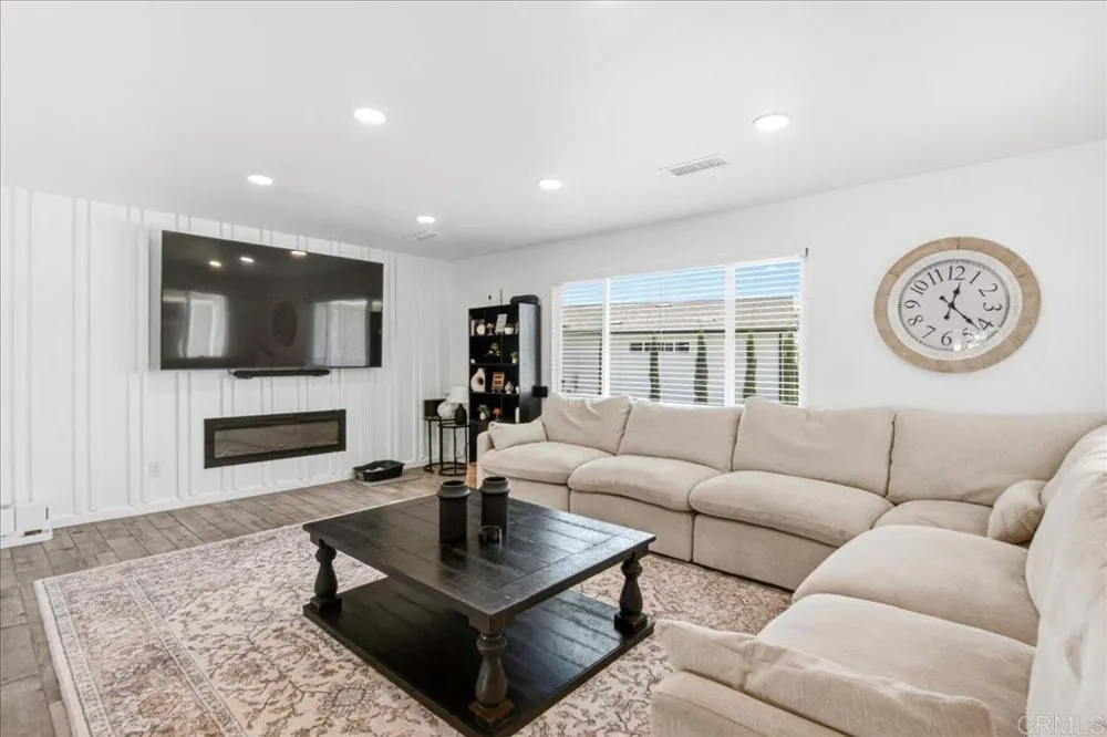 10002 Stanley Ct Santee, CA 92071