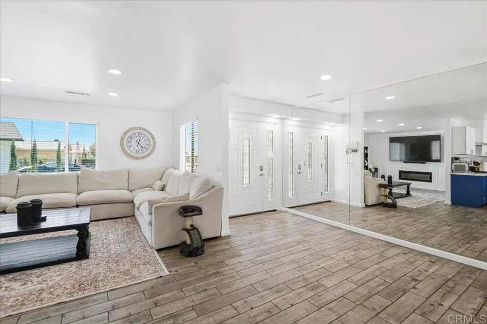 10002 Stanley Ct Santee, CA 92071
