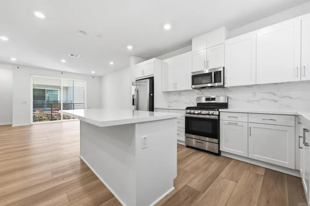 1981 Edison Court Chula Vista, CA 91915