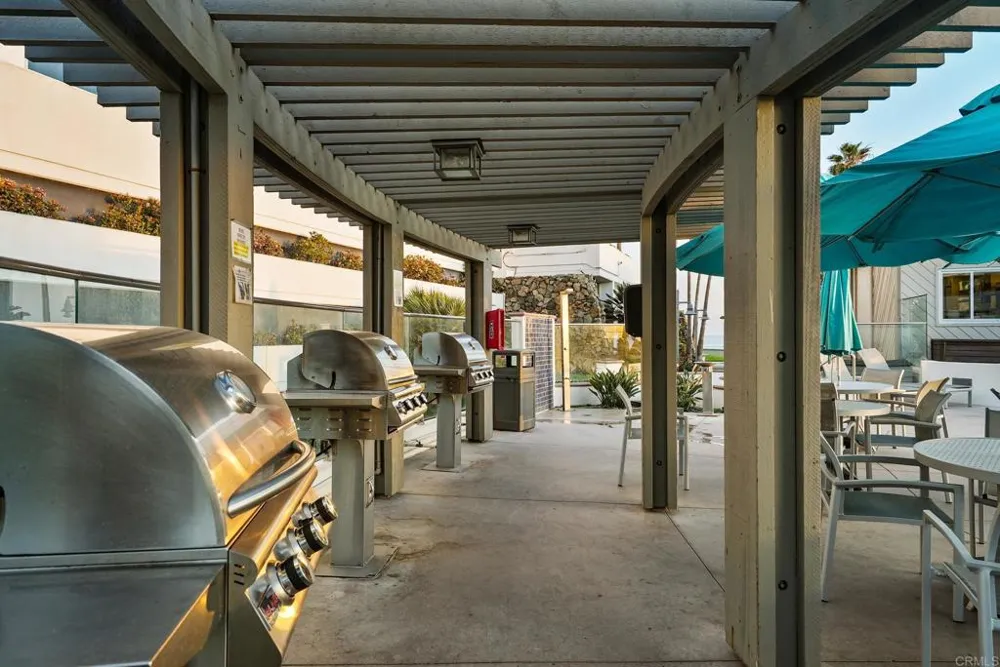 1820 Avenida del Mundo #208 Coronado, CA 92118