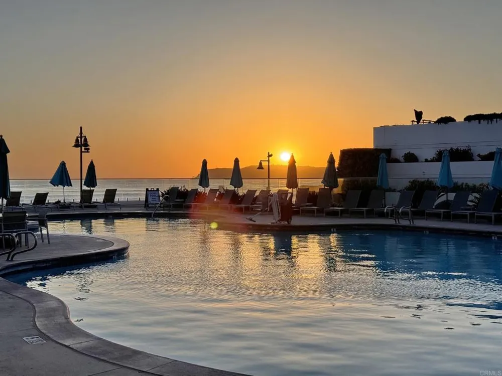 1820 Avenida del Mundo #208 Coronado, CA 92118