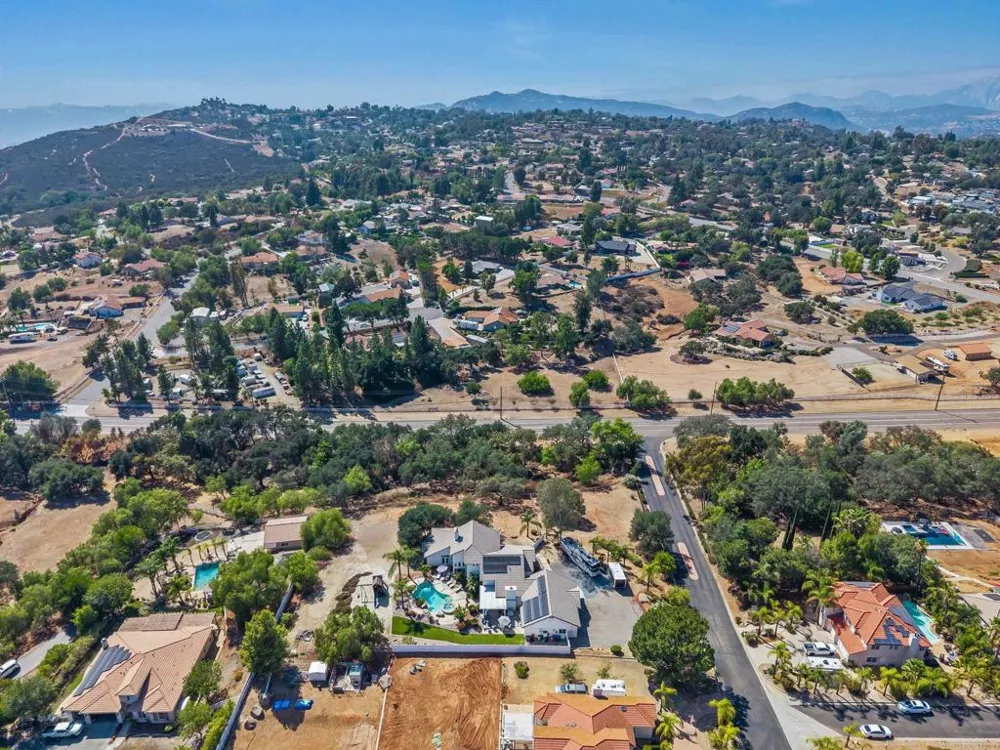 1887 Coronado View Alpine, CA 91901