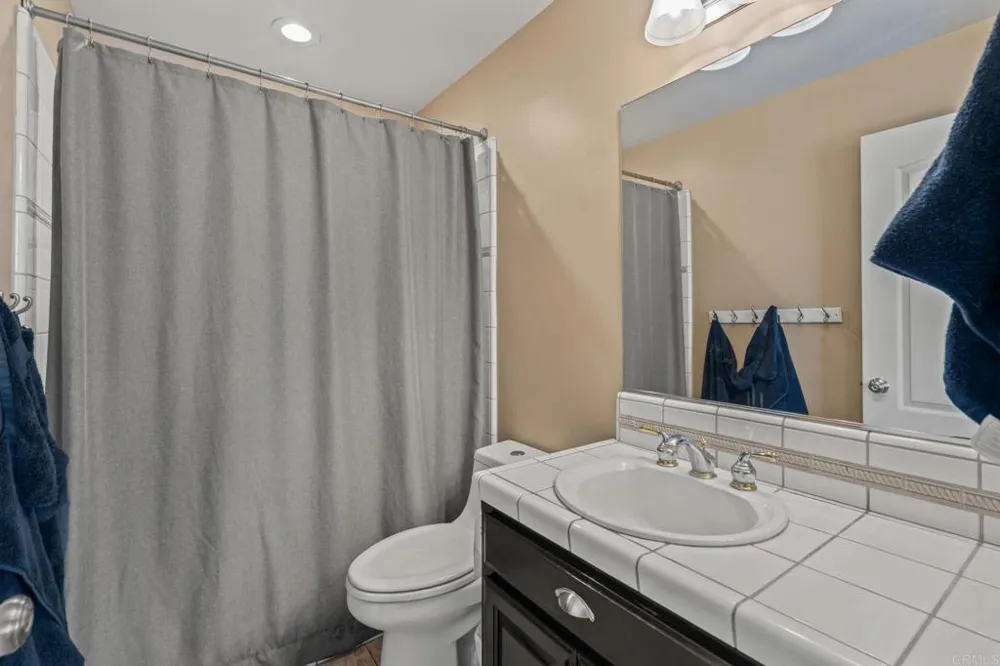 1887 Coronado View Alpine, CA 91901