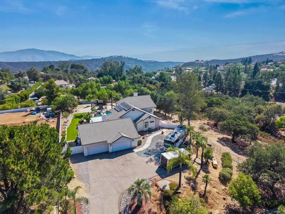 1887 Coronado View Alpine, CA 91901