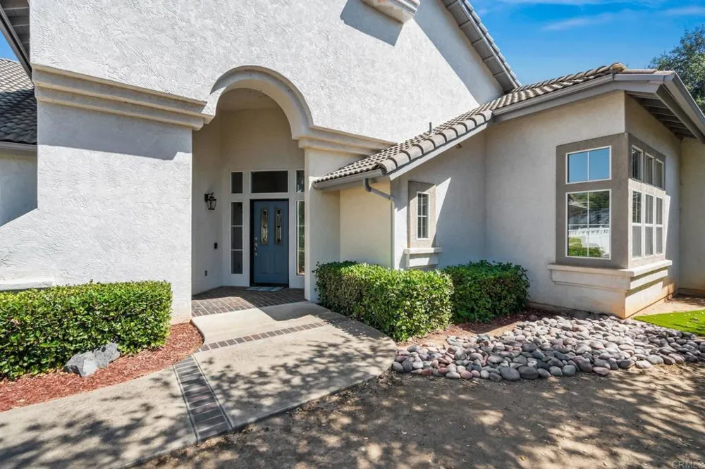 1887 Coronado View Alpine, CA 91901