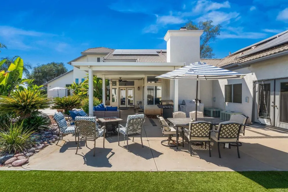 1887 Coronado View Alpine, CA 91901
