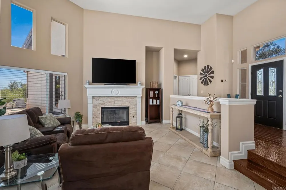 1887 Coronado View Alpine, CA 91901