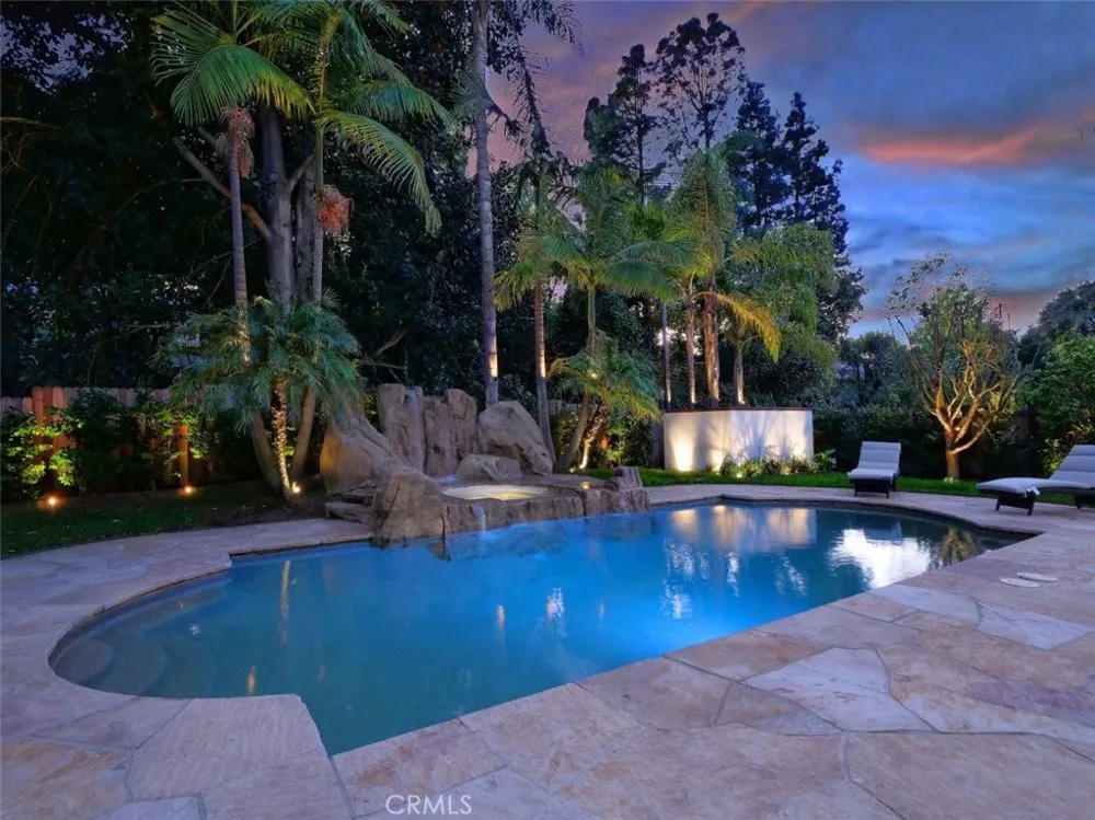 1325 Via Gabriel Palos Verdes Estates, CA 90274
