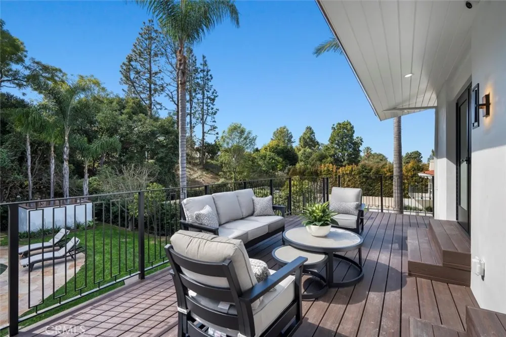 1325 Via Gabriel Palos Verdes Estates, CA 90274