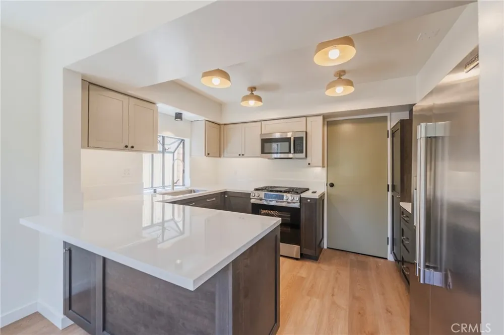 18326 Mansel Avenue Redondo Beach, CA 90278