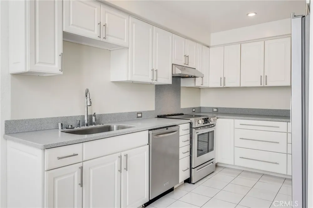5987 Peacock Ridge Road #122 Rancho Palos Verdes, CA 90275