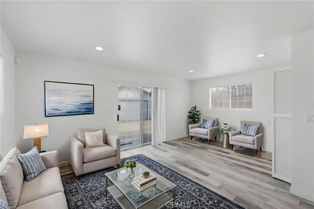 1311 W R Wilmington, CA 90744