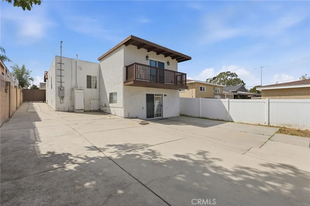 1311 W R Wilmington, CA 90744