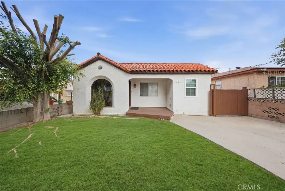 1311 W R Wilmington, CA 90744