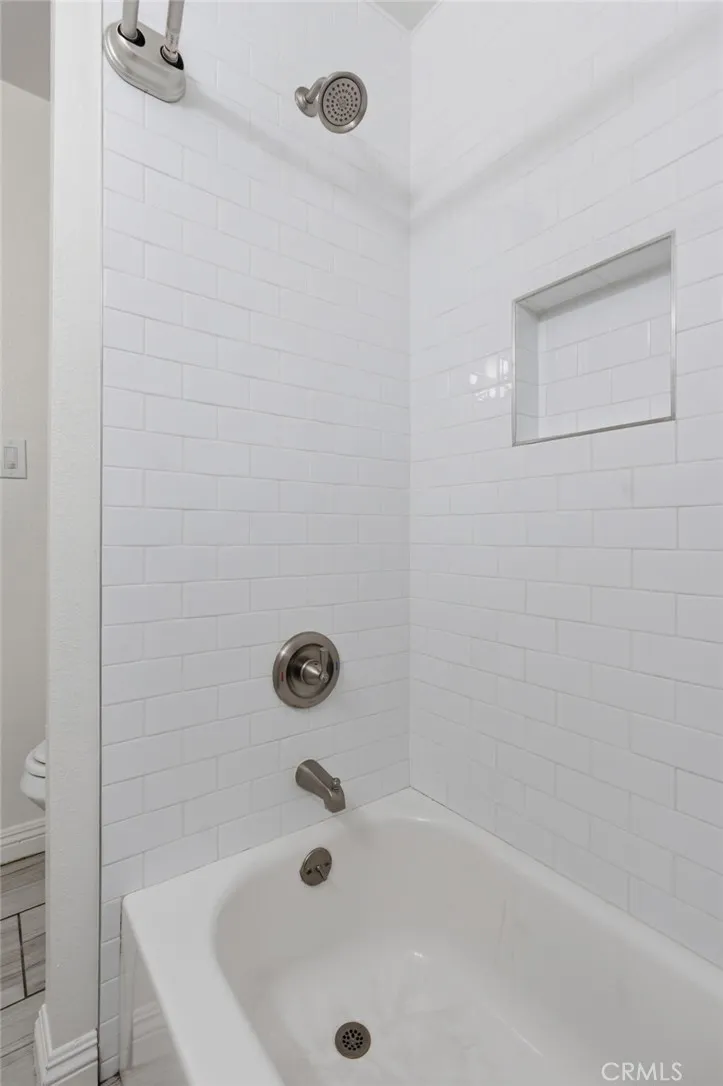 1311 W R Wilmington, CA 90744
