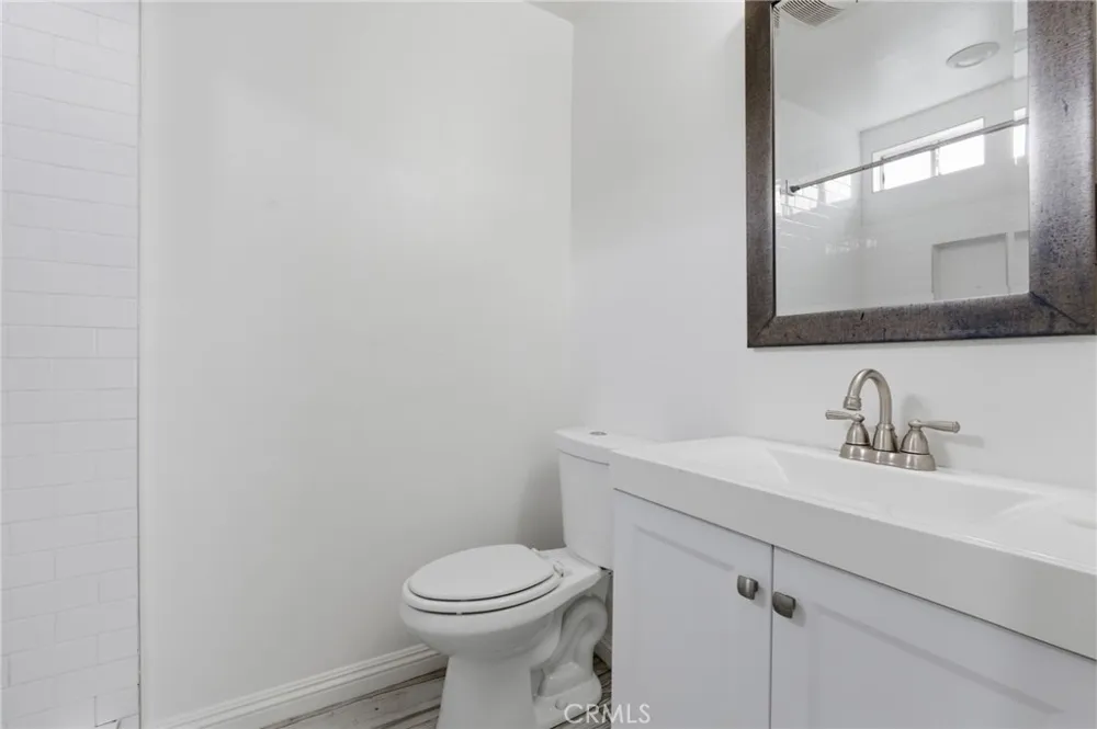 1311 W R Wilmington, CA 90744
