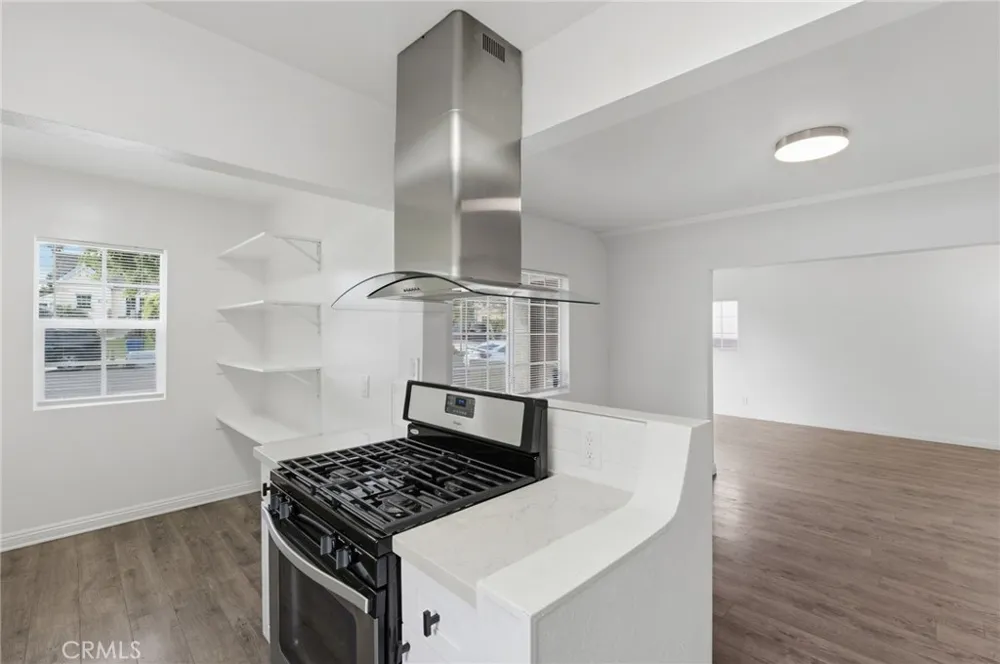 1311 W R Wilmington, CA 90744