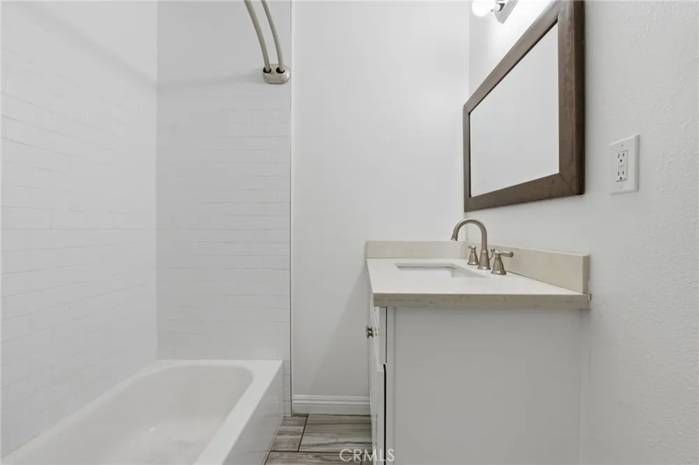1311 W R Wilmington, CA 90744