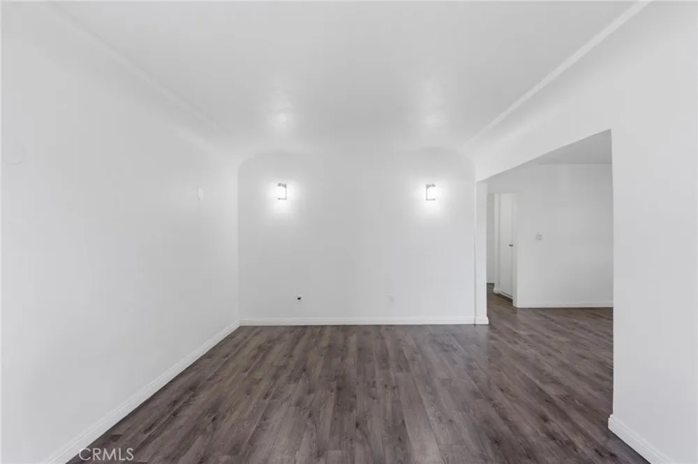 1311 W R Wilmington, CA 90744
