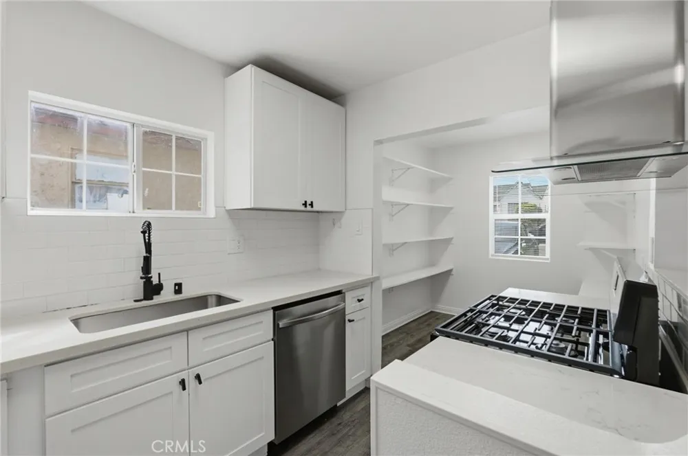 1311 W R Wilmington, CA 90744