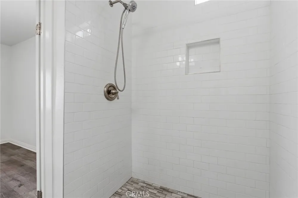 1311 W R Wilmington, CA 90744