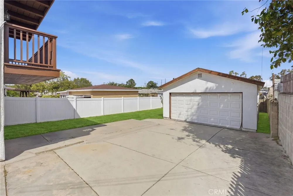 1311 W R Wilmington, CA 90744