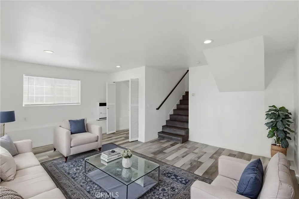 1311 W R Wilmington, CA 90744