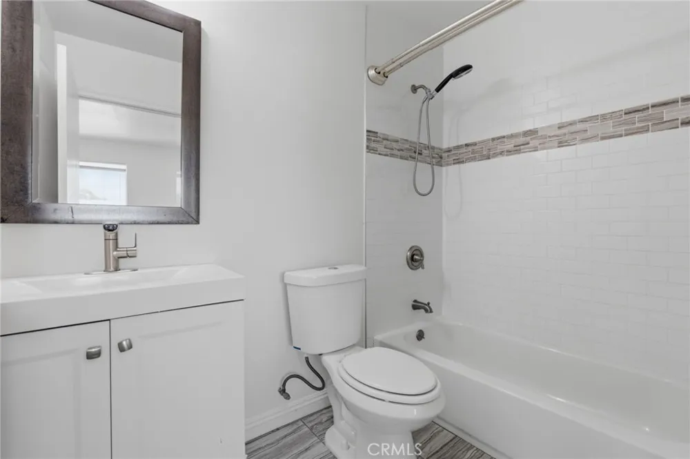 1311 W R Wilmington, CA 90744