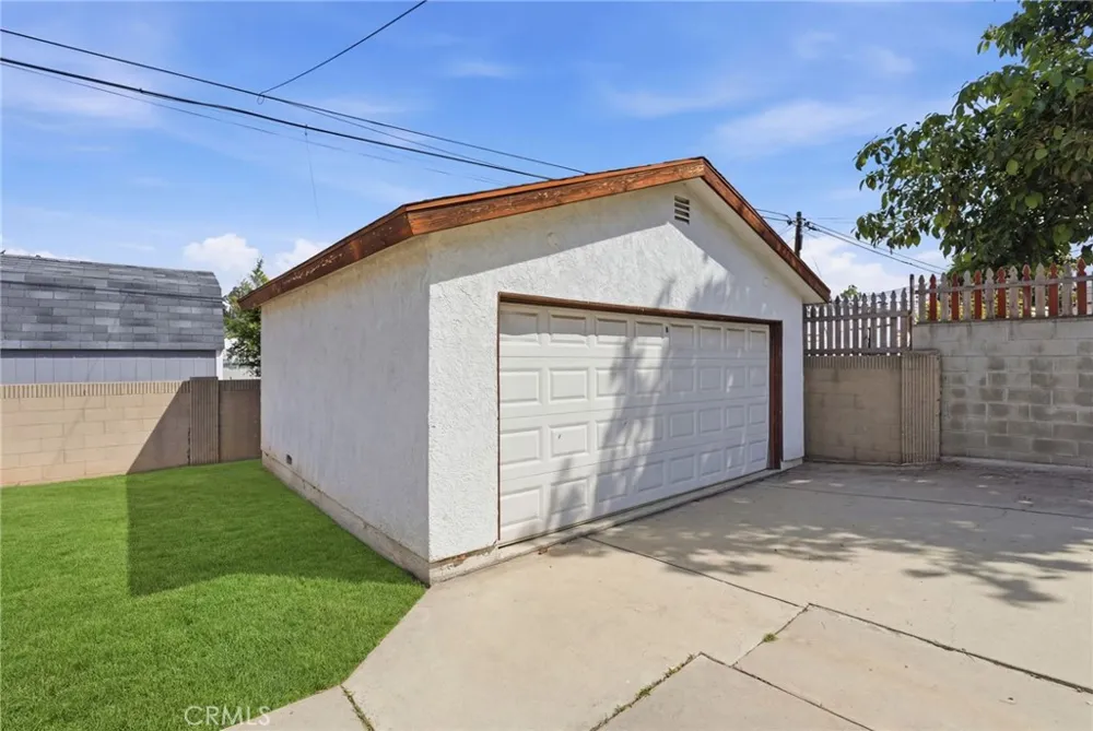 1311 W R Wilmington, CA 90744