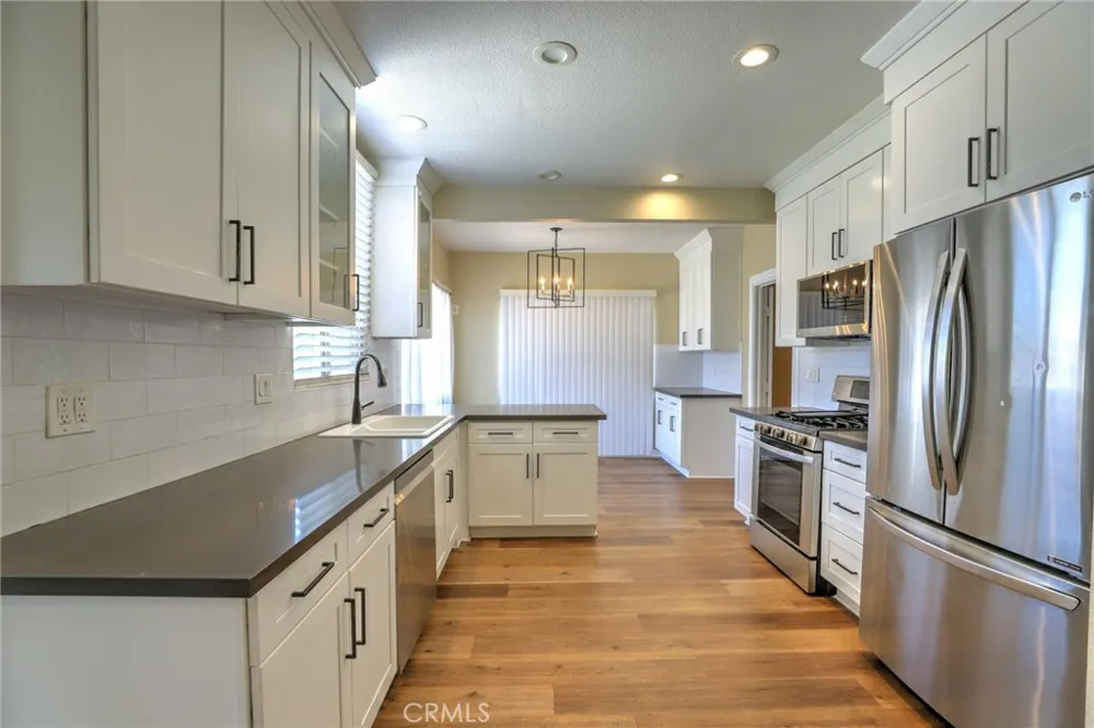 811 E Chapman Orange, CA 92866