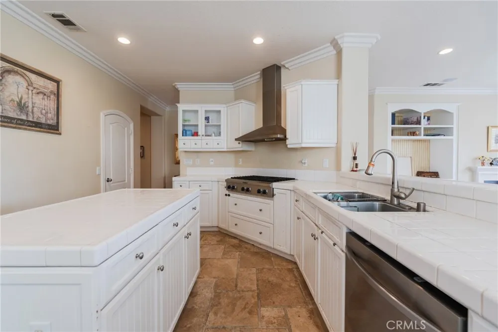 25326 Grandfir Court Corona, CA 92883