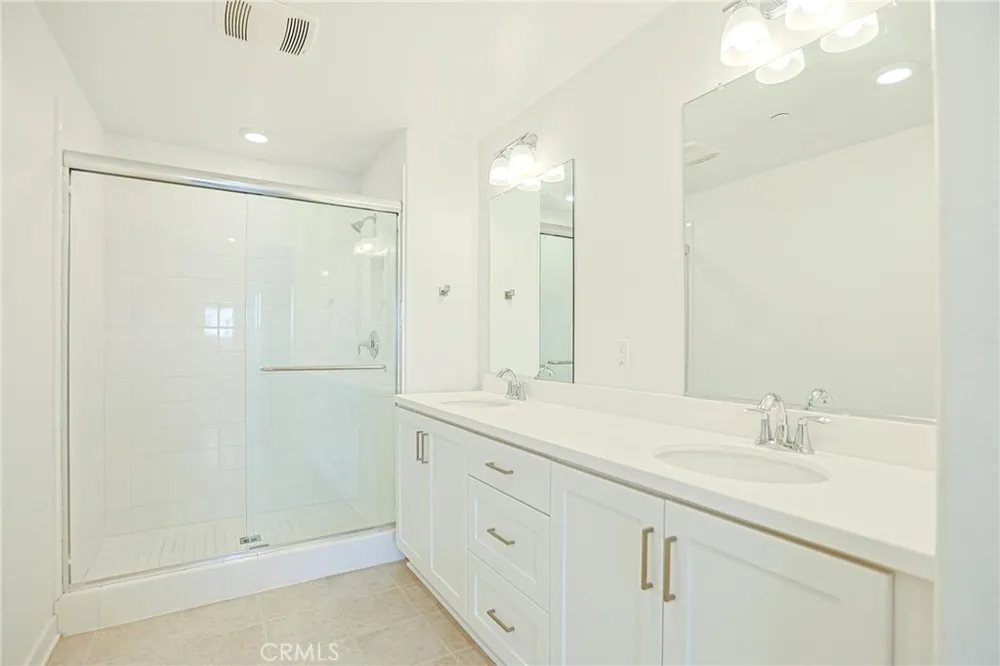 295 Vista Drive #87 La Habra, CA 90631
