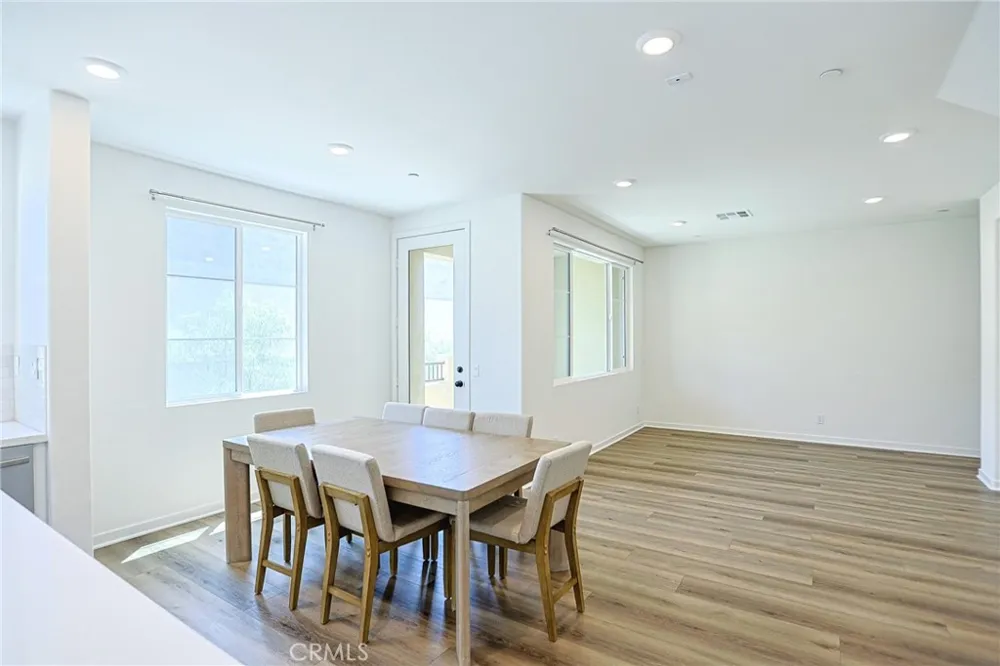 295 Vista Drive #87 La Habra, CA 90631