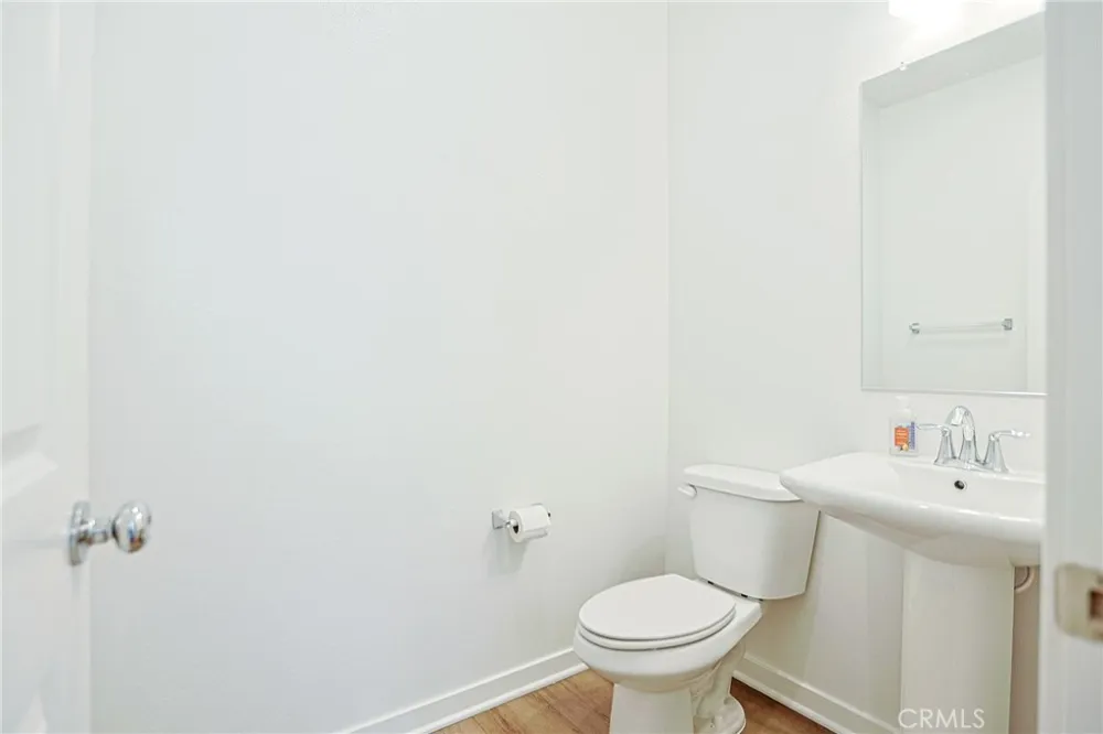 295 Vista Drive #87 La Habra, CA 90631