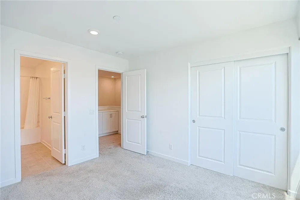 295 Vista Drive #87 La Habra, CA 90631