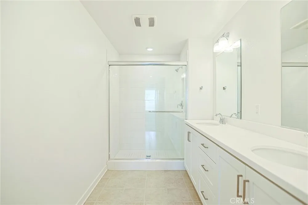 295 Vista Drive #87 La Habra, CA 90631