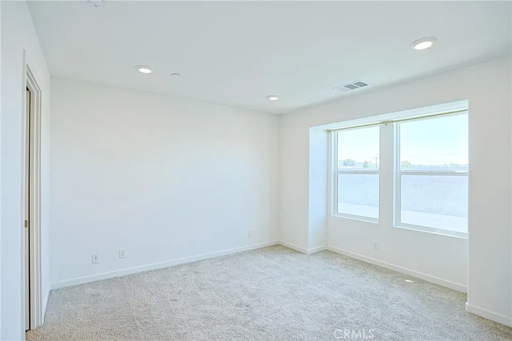 295 Vista Drive #87 La Habra, CA 90631