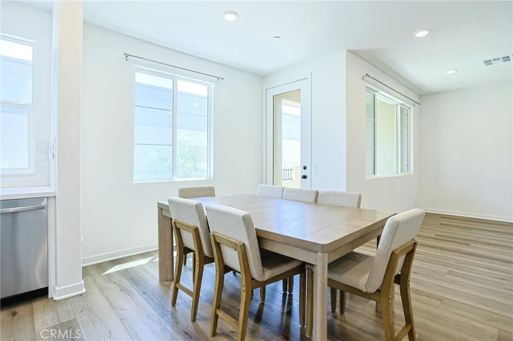 295 Vista Drive #87 La Habra, CA 90631