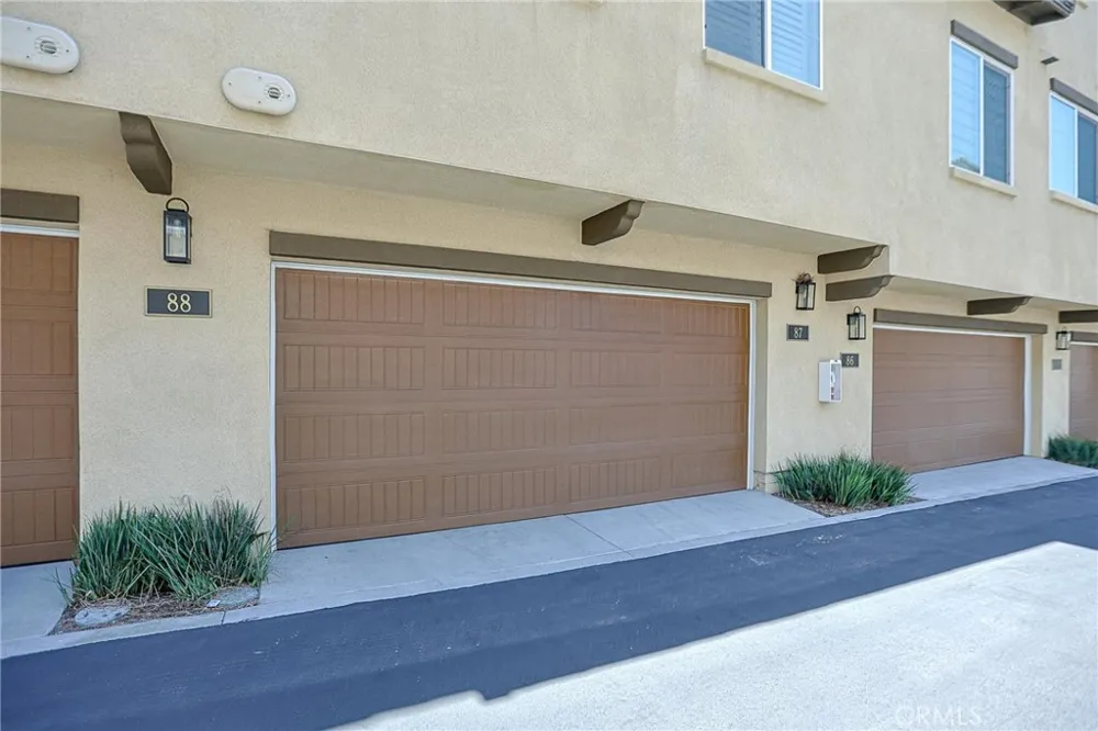 295 Vista Drive #87 La Habra, CA 90631