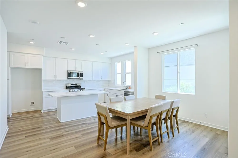 295 Vista Drive #87 La Habra, CA 90631