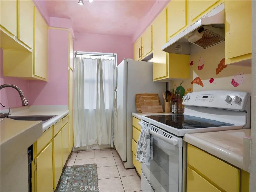 1741 Neil Armstrong Street #113 Montebello, CA 90640