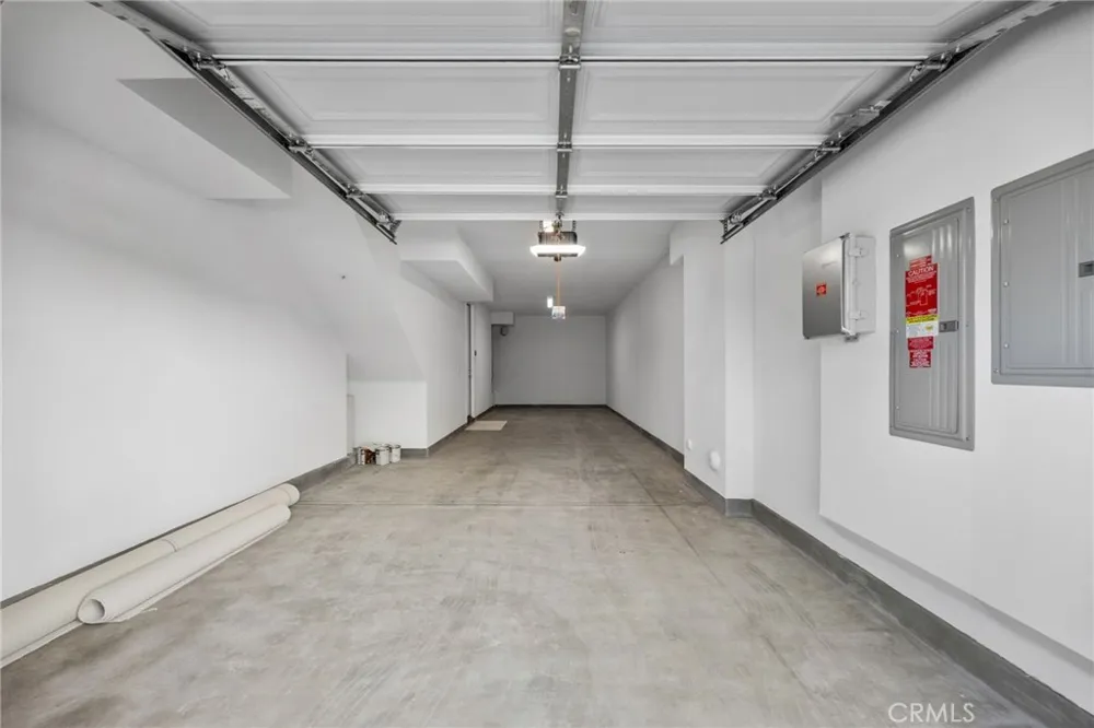 669 S Lyon Street Santa Ana, CA 92705