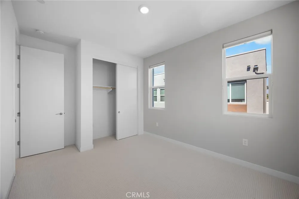 669 S Lyon Street Santa Ana, CA 92705