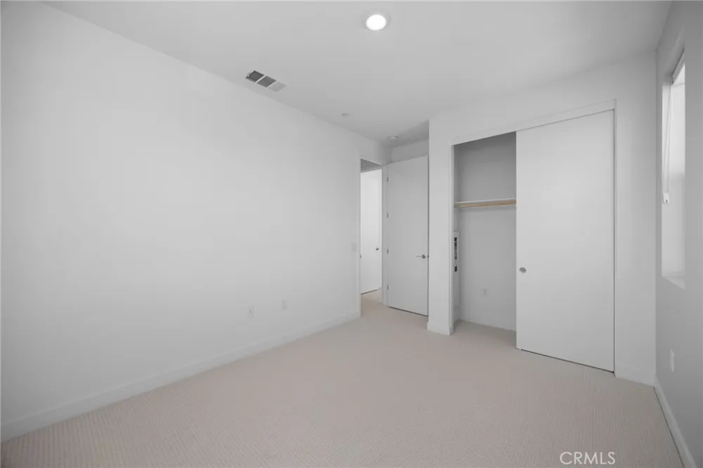 669 S Lyon Street Santa Ana, CA 92705