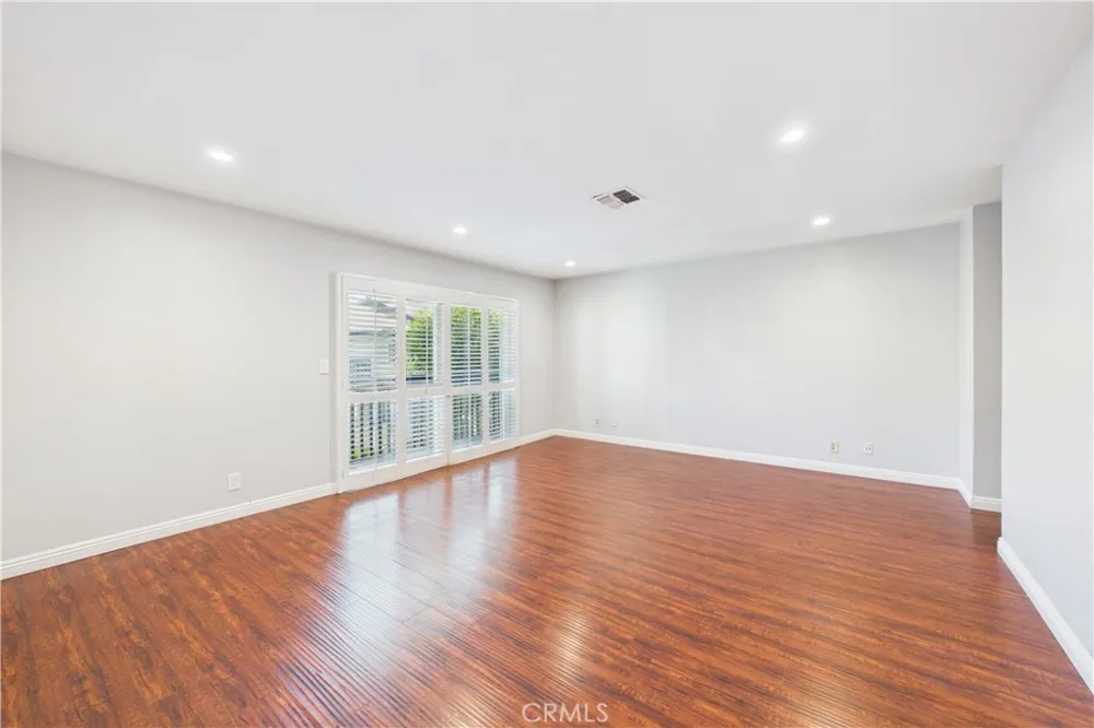 9253 Walker Street Cypress, CA 90630