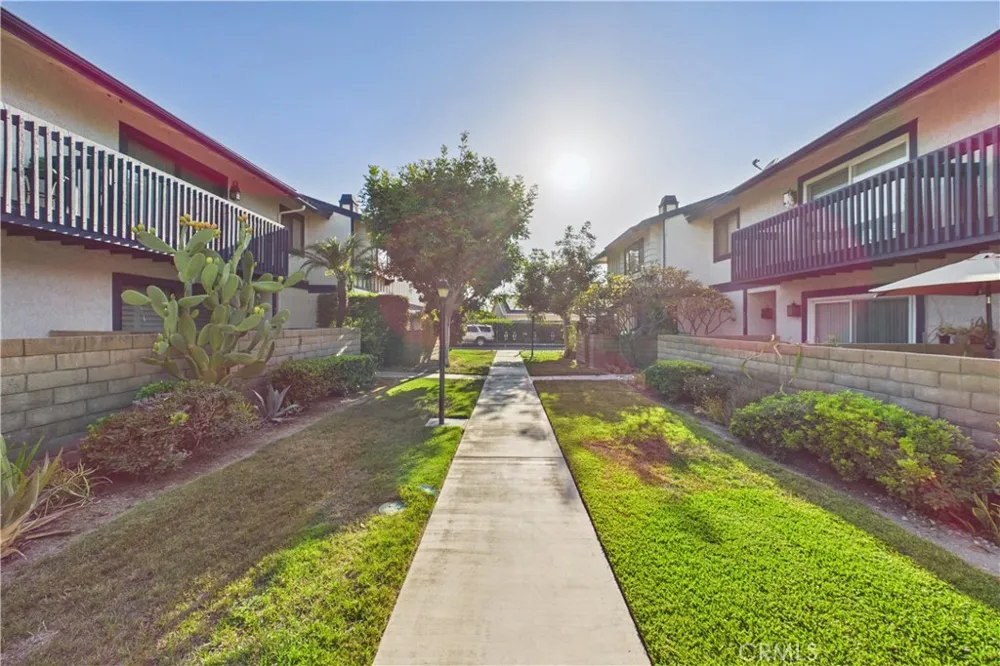 9253 Walker Street Cypress, CA 90630