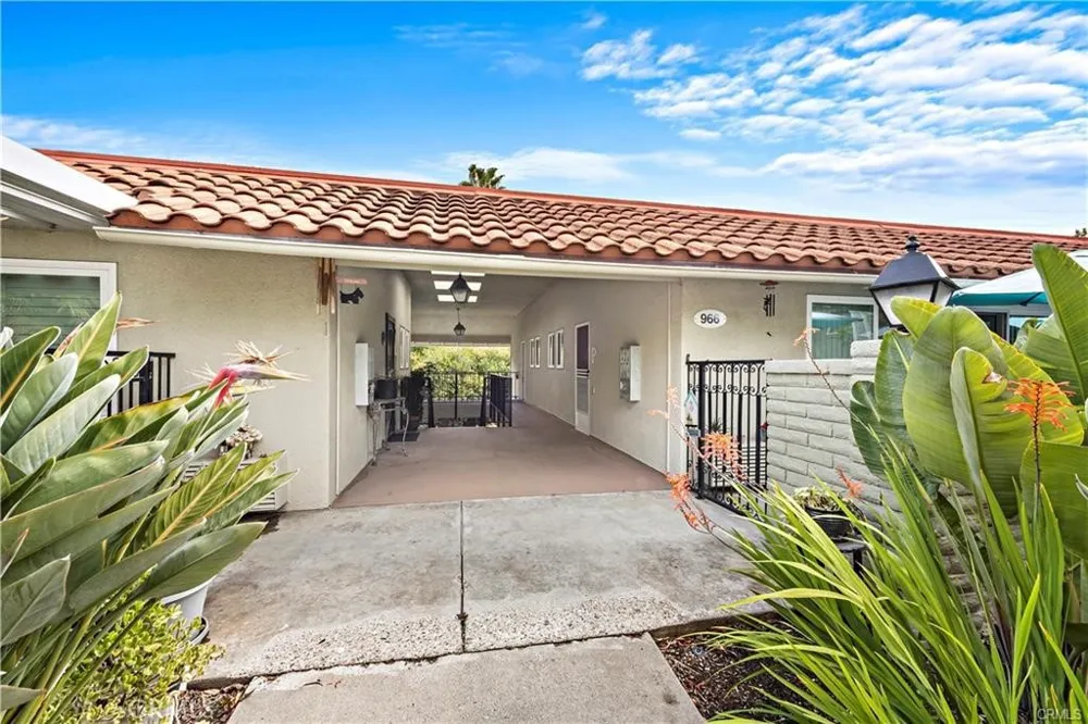 966 Calle Aragon #O Laguna Woods, CA 92637