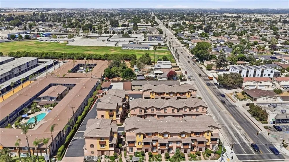 501 Lark Ellen #G Covina, CA 91722