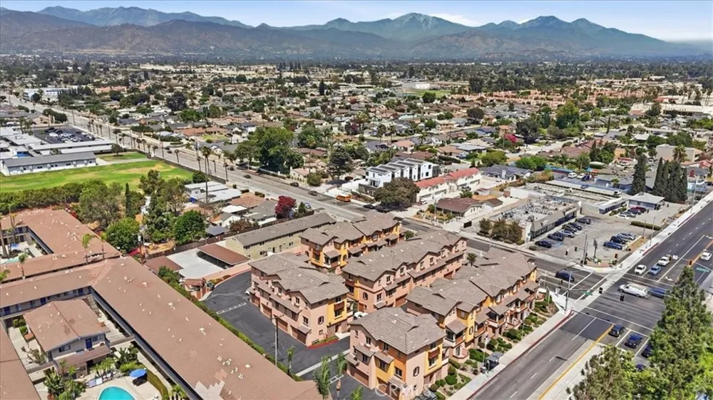 501 Lark Ellen #G Covina, CA 91722
