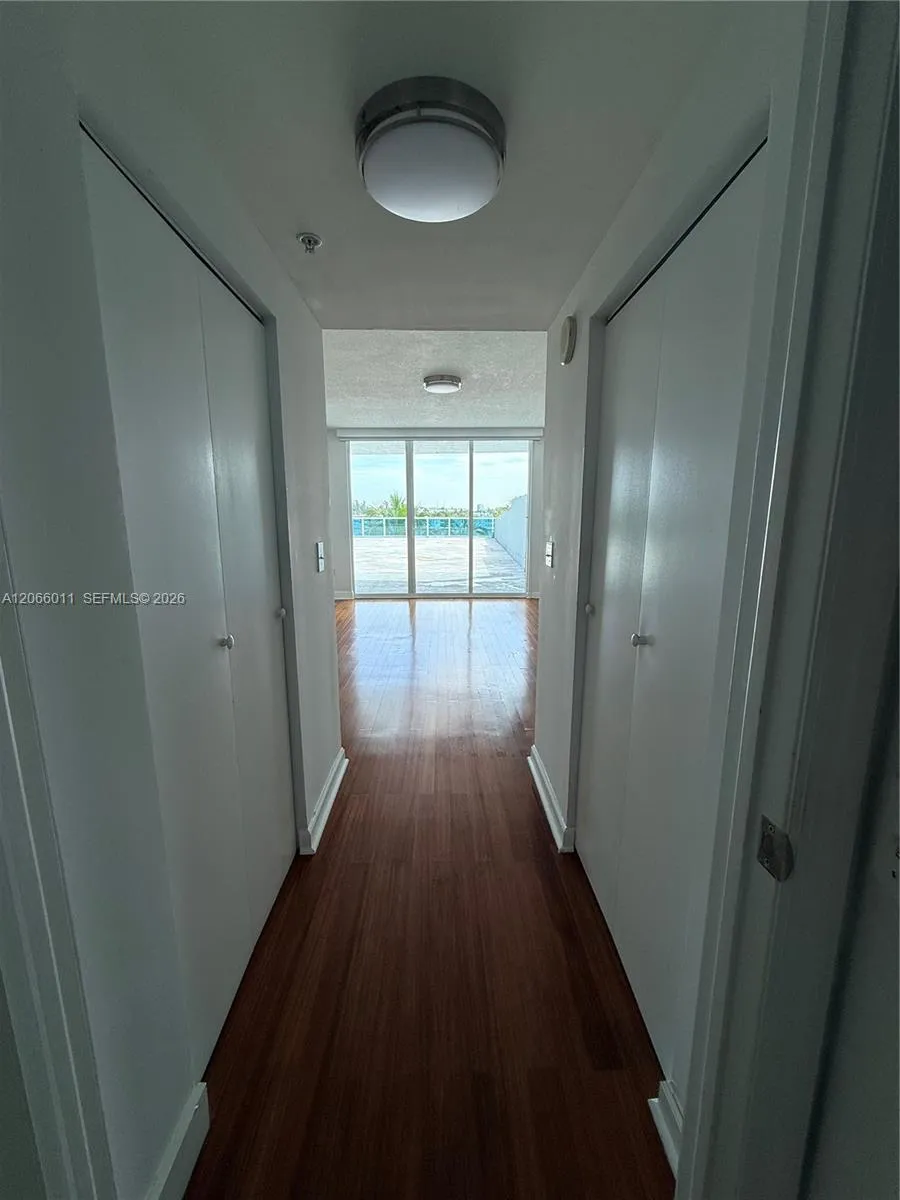 1881 79th St Cswy #401 North Bay Village, FL 33141